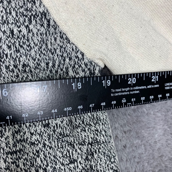 GAP Men’s Sweater Medium Gray & White Crewneck 100% Cotton Long Sleeve Pullover - Picture 2 of 7